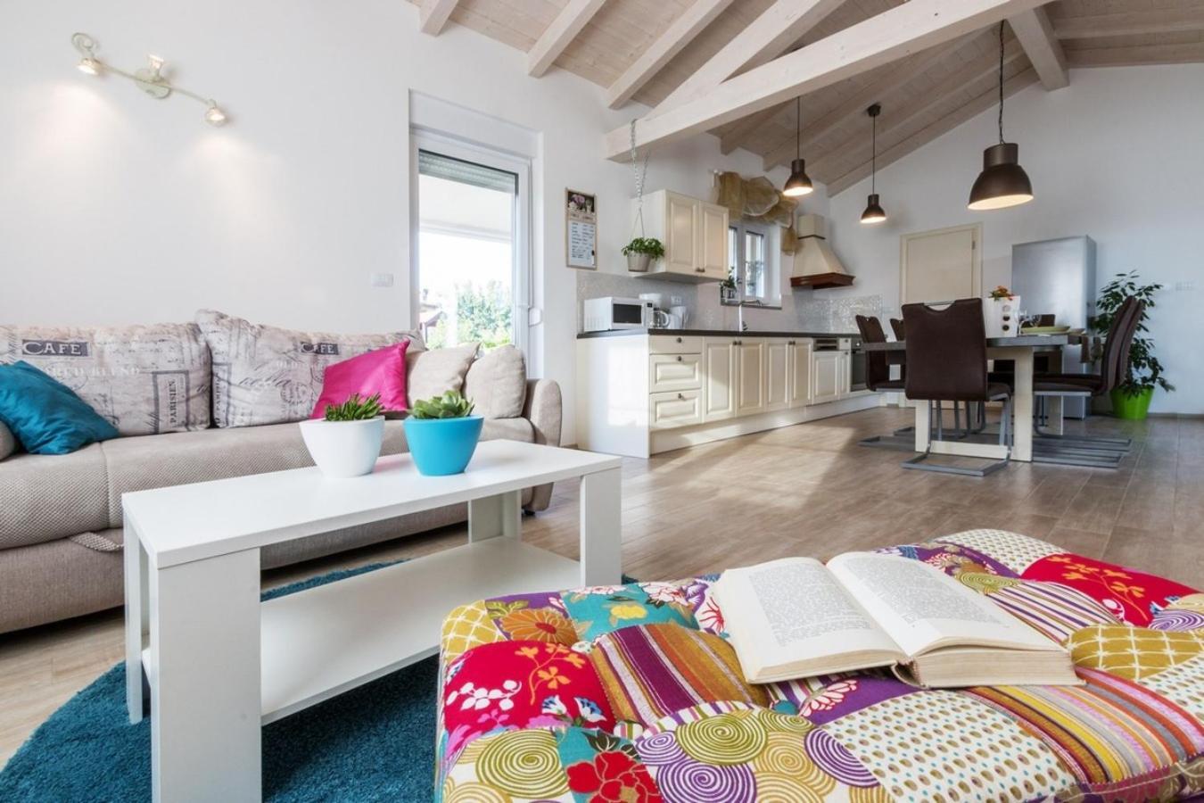 Holiday Home Pula *